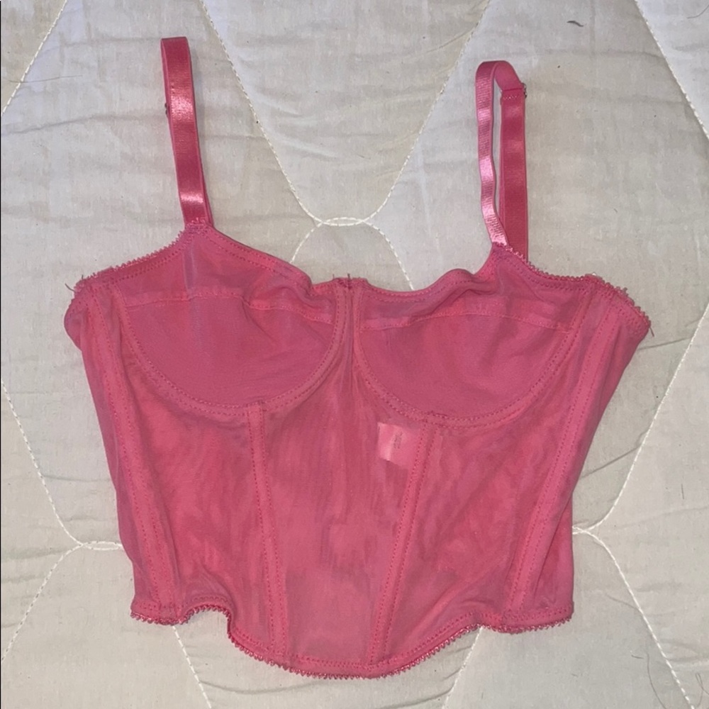Pink crop top boned